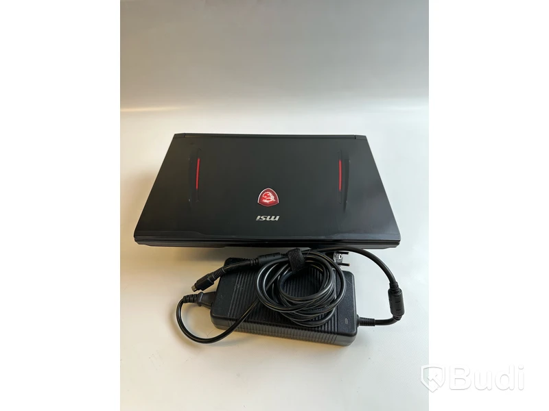 Dator MSI GT63 Titan 8RG inkl. laddare.