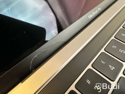 Dator Apple MacBook Pro 13tum (2017). OBS! Sprucken skärm.