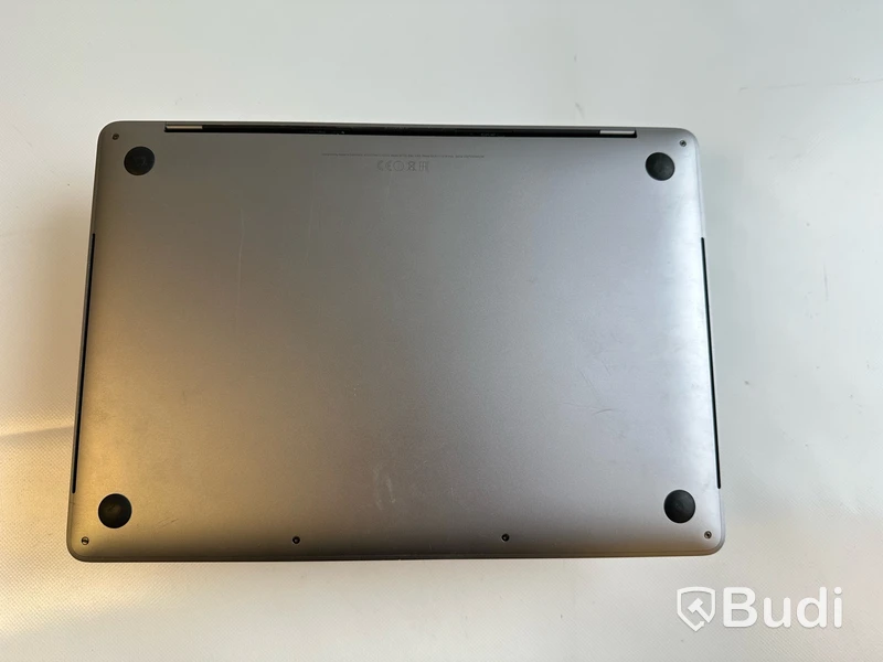 Dator Apple MacBook Pro 13tum (2017). OBS! Sprucken skärm.
