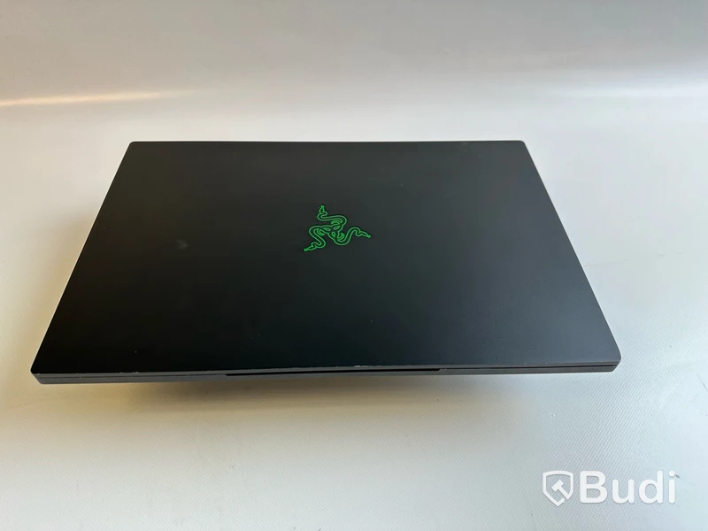 Dator Razer Blade 15 (2021) inkl. laddare.