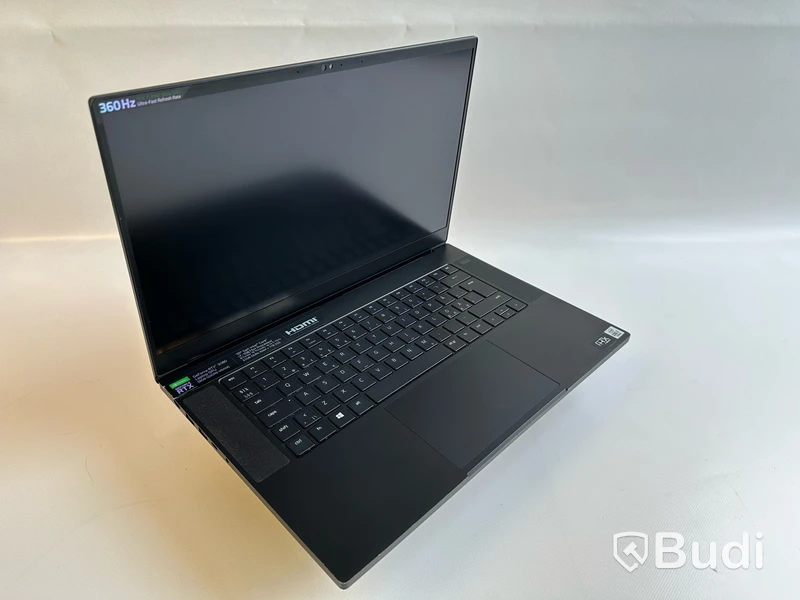 Dator Razer Blade 15 (2021) inkl. laddare.