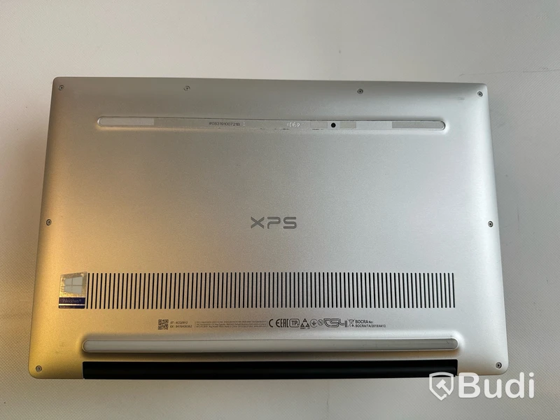 Dator Dell XPS 13 7390 inkl laddare. OBS! INGET OS.