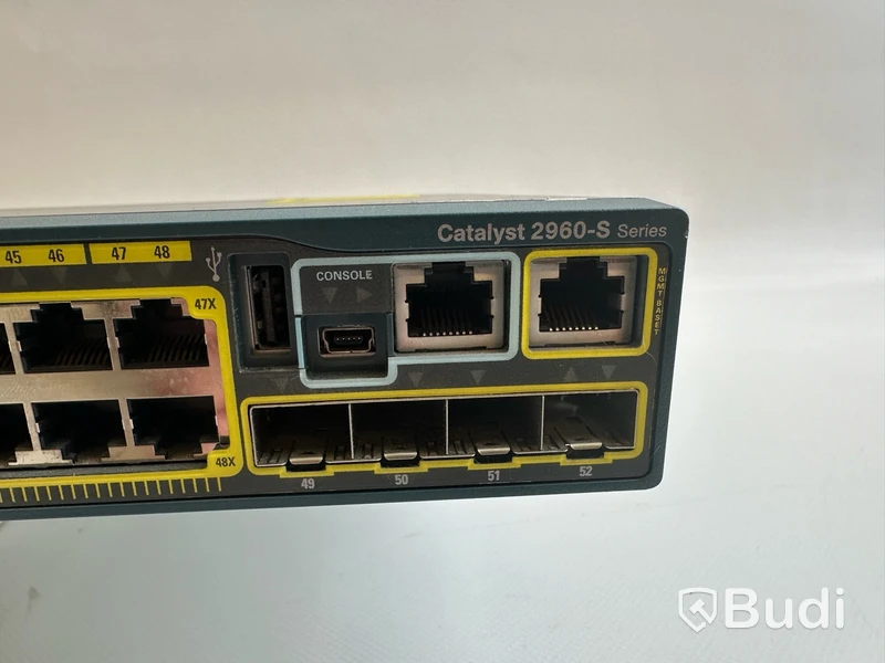 Cisco Catalyst 2960-S Switch.
