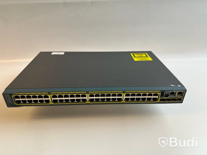 Cisco Catalyst 2960-S Switch.
