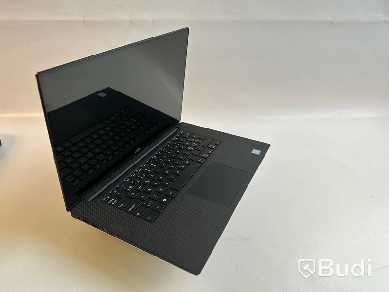 Dator Dell XPS 15 9560. OBS! INGET OS.