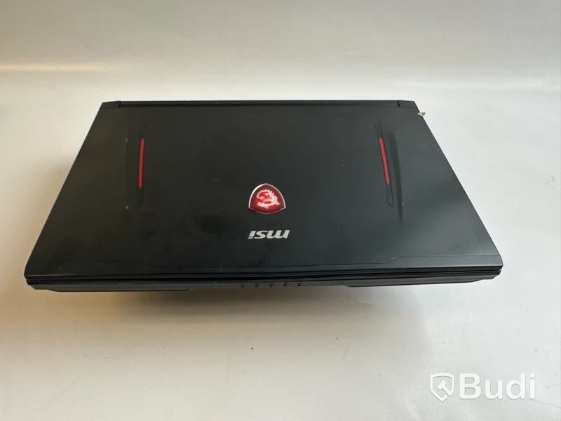 Dator MSI GT63 Titan 8RG inkl. laddare.