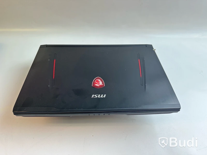 Dator MSI GT63 Titan 8RG inkl. laddare.