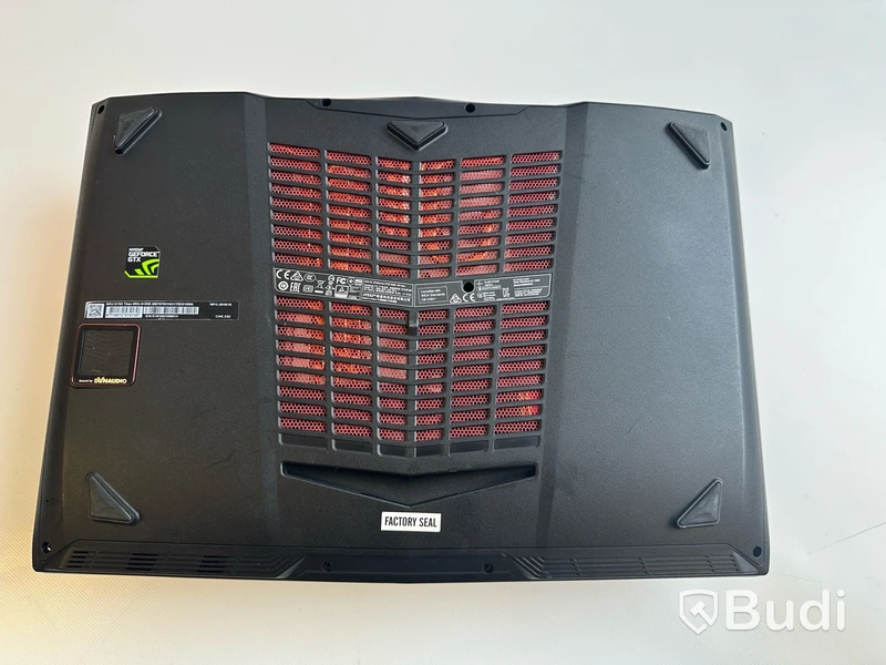 Dator MSI GT63 Titan 8RG inkl. laddare.