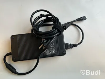 Dator MSI GT63 Titan 8RG inkl. laddare.