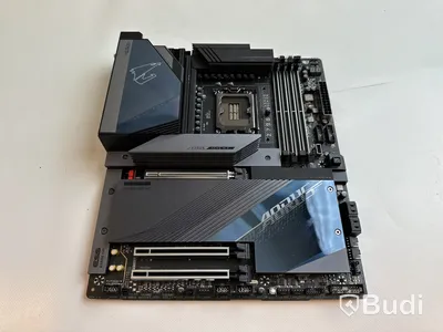 Gigabyte Aorus Z790 Master Moderkort.