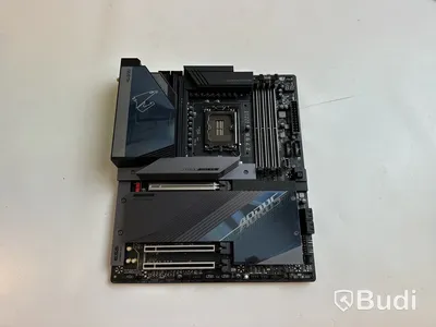 Gigabyte Aorus Z790 Master Moderkort.
