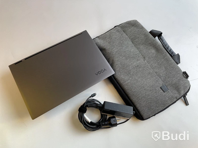 Dator Lenovo Yoga C930 inkl laddare och datorväska.