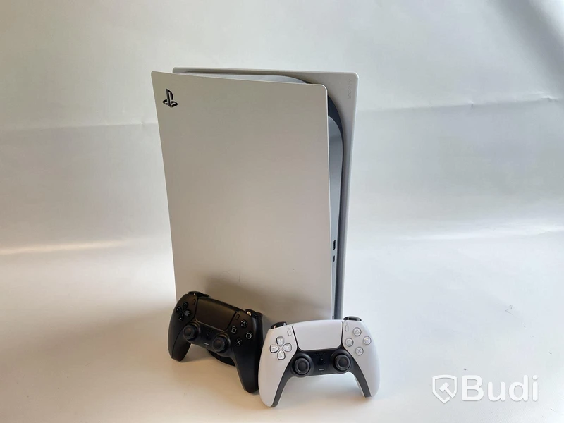 Konsol Playstation 5 disk version med 2 st. kontroller och FIFA 22.