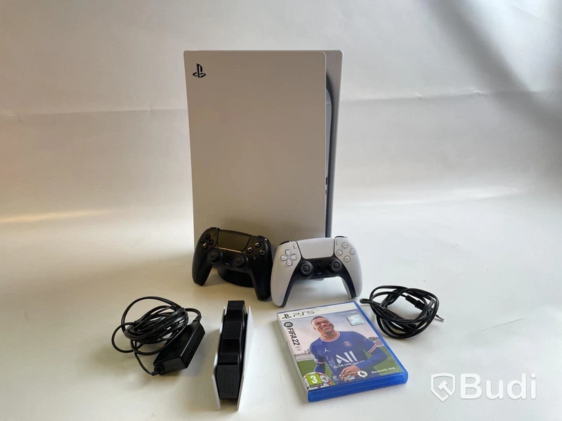 Konsol Playstation 5 disk version med 2 st. kontroller och FIFA 22.