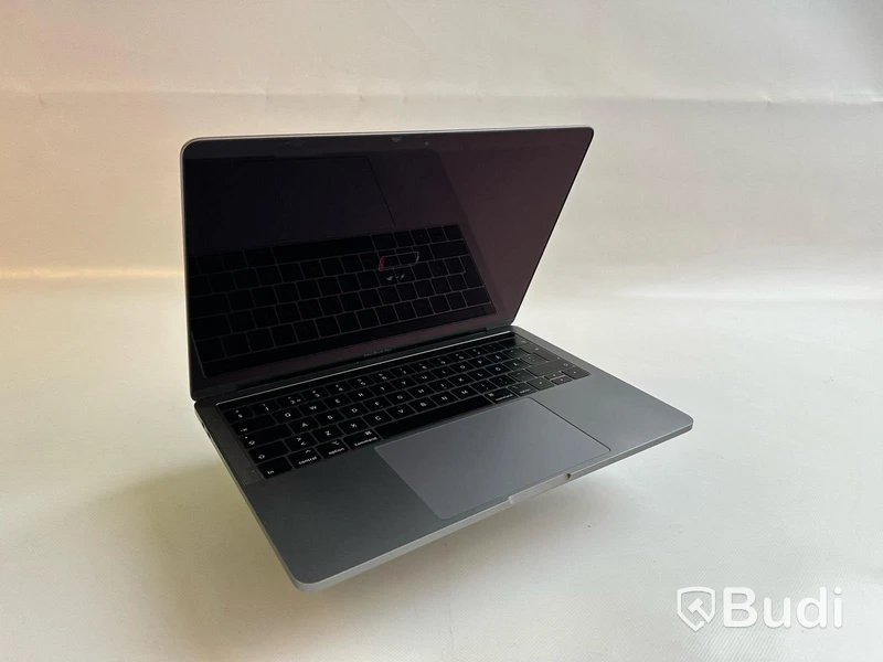 Dator Apple Macbook Pro 13tum (2018). OBS! Defekt undersida.
