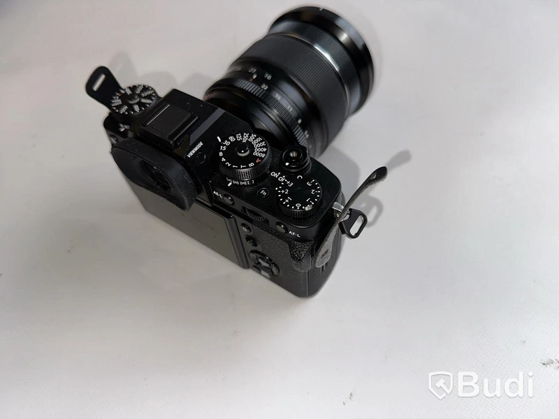 Kamera FUJIFILM X-T3 och Fujifilm Fujinon XF 16-55mm f/2,8 R LM WR