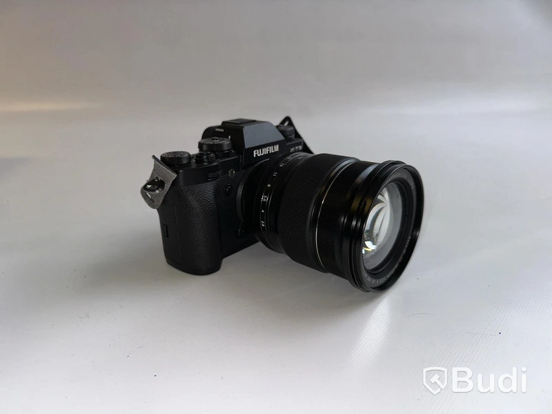 Kamera FUJIFILM X-T3 och Fujifilm Fujinon XF 16-55mm f/2,8 R LM WR