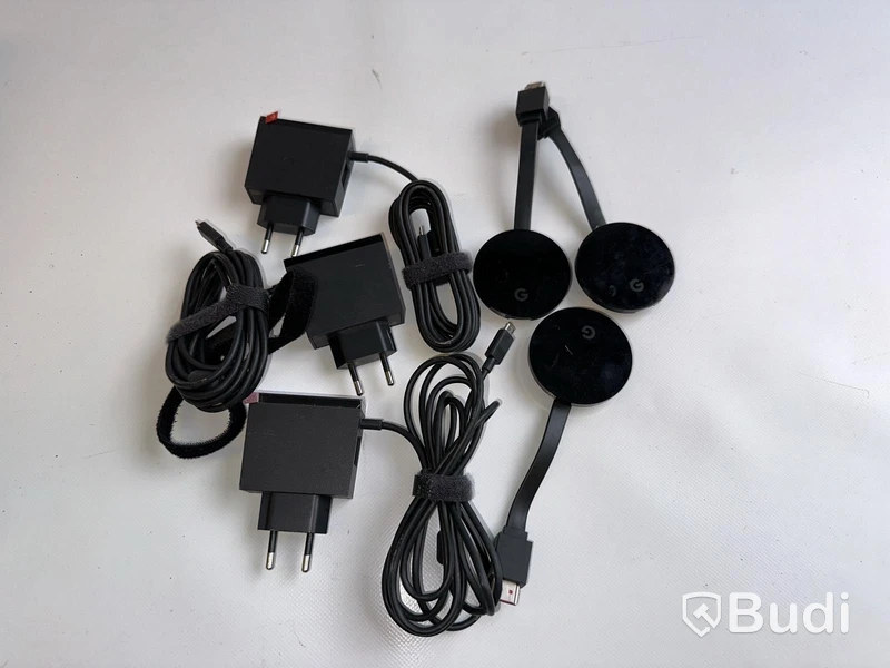 3 st. Google Chromecast Ultra.