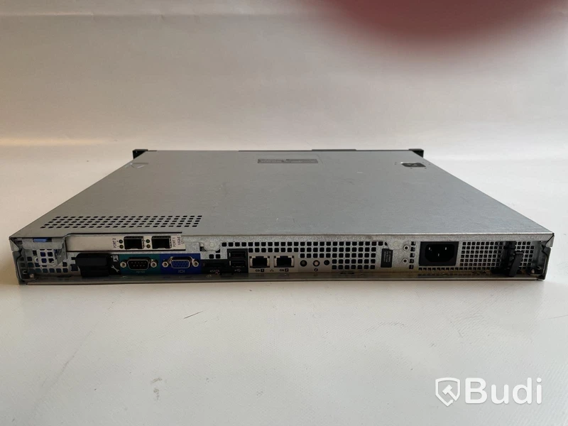 Server Dell PowerEdge R210.