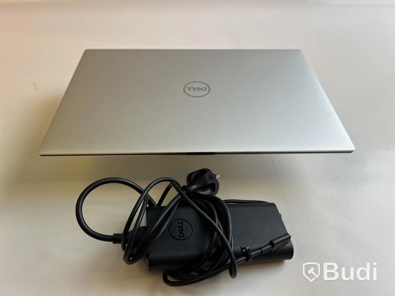 Dator Dell XPS 15 9520 inkl. laddare. OBS! Inget OS.