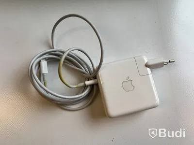 Dator Apple MacBook Pro 13 tum (2020) inkl. laddare.