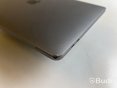 Dator Apple MacBook Pro 13 tum (2020) inkl. laddare.