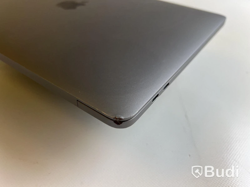 Dator Apple MacBook Pro 13 tum (2020) inkl. laddare.