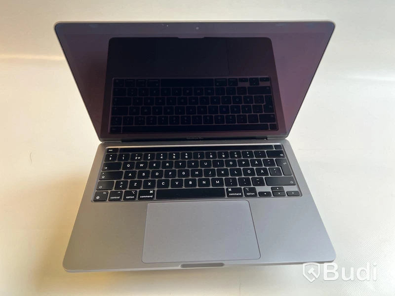Dator Apple MacBook Pro 13 tum (2020) inkl. laddare.