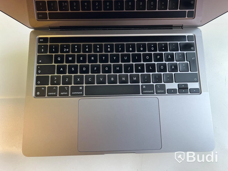 Dator Apple MacBook Pro 13 tum (2020) inkl. laddare.