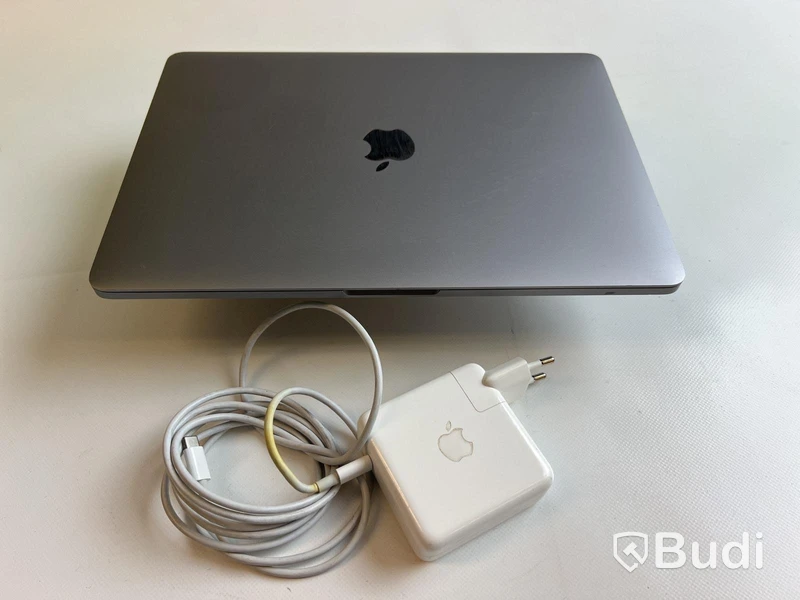 Dator Apple MacBook Pro 13 tum (2020) inkl. laddare.