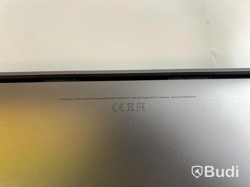 Dator Apple MacBook Pro 16 tum (2019) inkl. laddare.