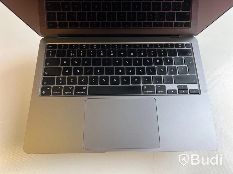 Dator Apple MacBook Air 13 tum (2020) inkl. laddare.