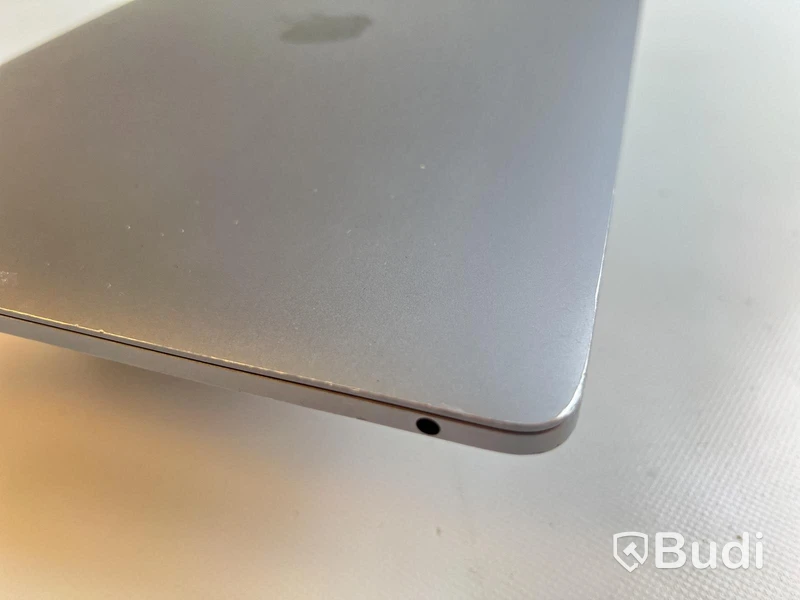 Dator Apple MacBook Pro 13 tum (2017) inkl. laddare.