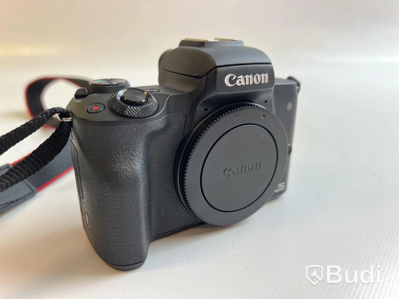 Kamera Canon EOS M50 med Canon EF-M 22mm f/2 STM - objektiv