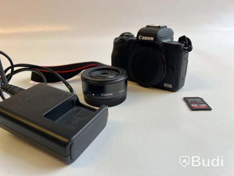 Kamera Canon EOS M50 med Canon EF-M 22mm f/2 STM - objektiv