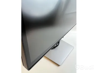 Datorskärm Dell Ultrasharp U2722D inkl. strömkabel. OBS! Repor på skärmen.