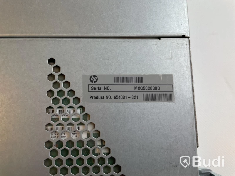Server HP ProLiant DL360p Gen8.