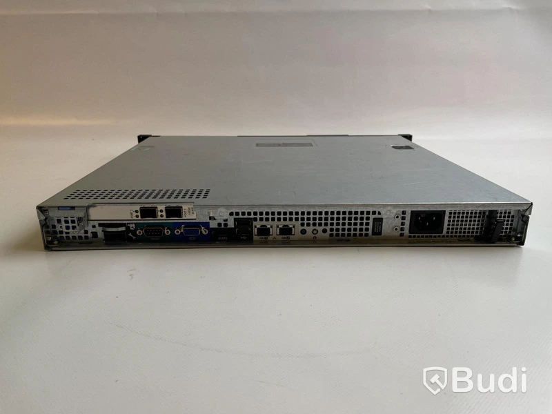 Server Dell PowerEdge R210.