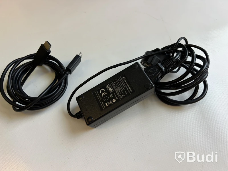 Datorskärm Voxicon D27QPU inkl. strömkabel.