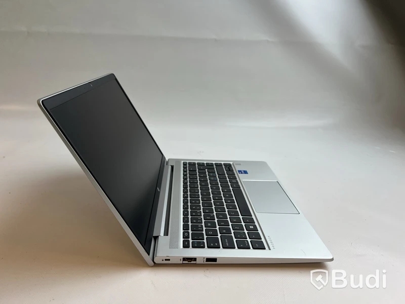 Dator HP Probook 440 14 tum G9 OBS! Kosmetisk skada, se bilder.