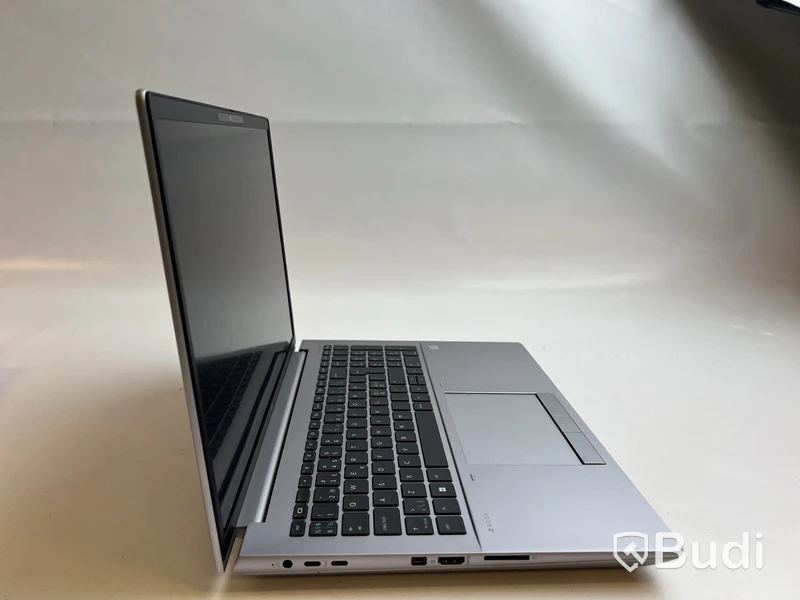 Dator HP ZBook Fury 16 G9. inkl. strömkabel och en HP dock