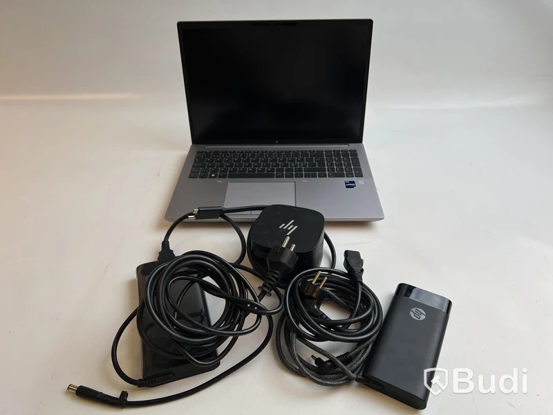 Dator HP ZBook Fury 16 G9. inkl. strömkabel och en HP dock