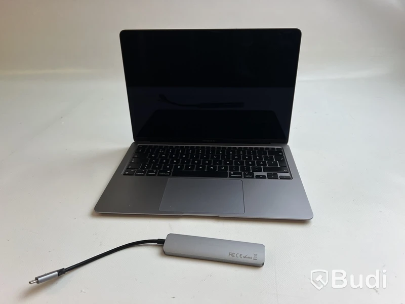 Dator MacBook Air M1 (2020) inkl. Satechi USB C Hub