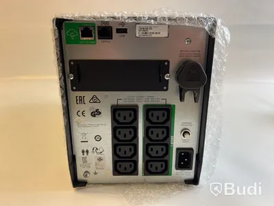 Server HPE ProLiant DL360 Gen10 och APC SmartUPS 1000.