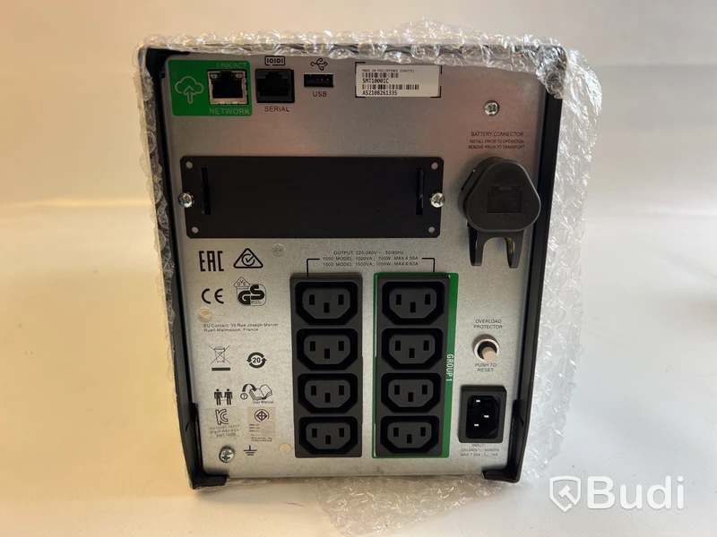Server HPE ProLiant DL360 Gen10 och APC SmartUPS 1000.