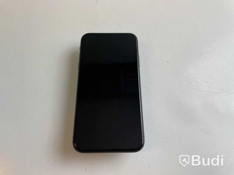 Mobil Apple iPhone 11 64GB. OBS! Repad skärm.