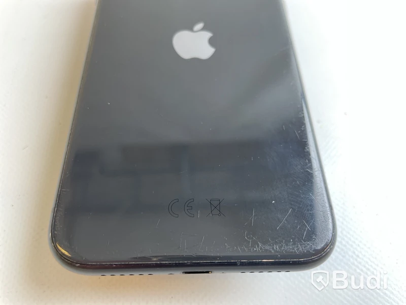 Mobil Apple iPhone 11 64GB. OBS! Repad skärm.