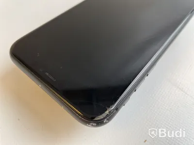 Mobil Apple iPhone 11 64GB. OBS! Repad och sprucken skärm.