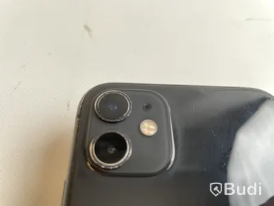 Mobil Apple iPhone 11 64GB. OBS! Repad och sprucken skärm.