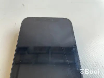 Mobil Apple iPhone 12 64GB. OBS! Sprucken/repad skärm.